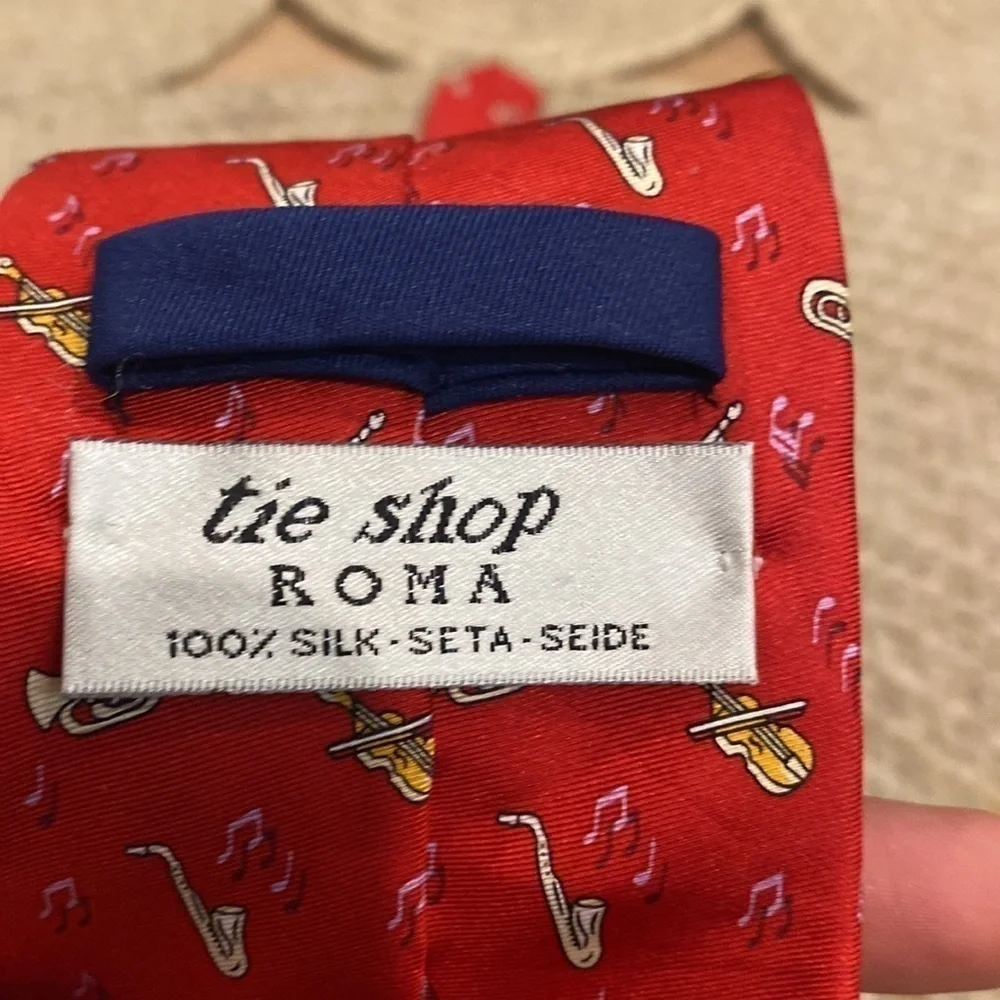 Tie Shop 100 % silk Saxaphone Red Tie